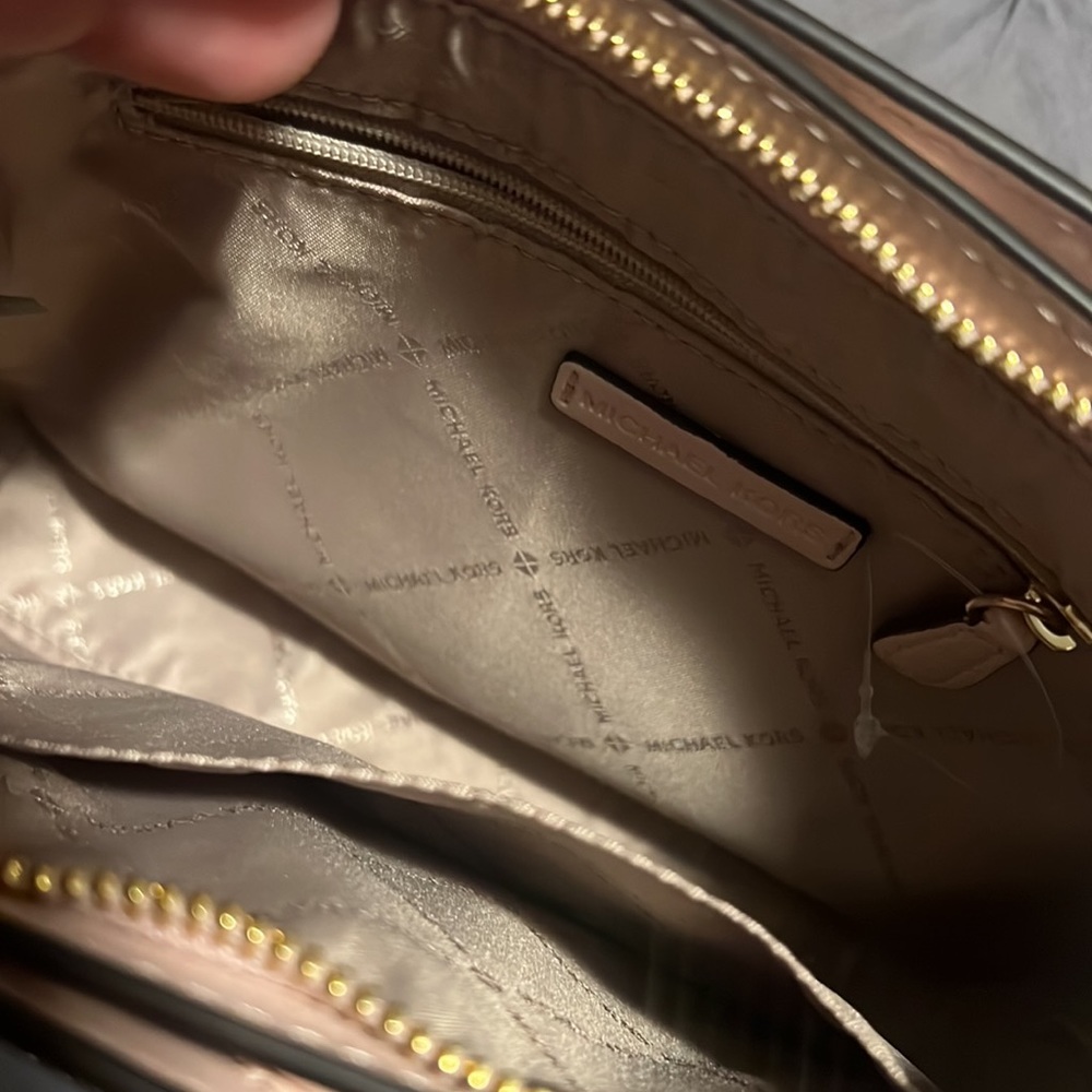 Michael Kors Crossbody - Picture 4 of 10